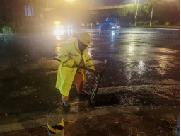 强降雨连续来袭！排水公司全力应对“下班雨”,守护路畅人安243.png