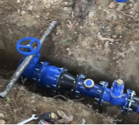 管道铺设润民生 解忧纾困赢民心——高新区水务公司顺利解决冠洲村“无水可用”难题613.png