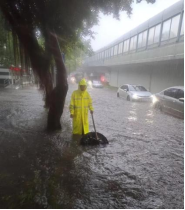 争分夺秒 快速反应！排水公司全力应对暴雨突袭798.png