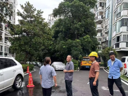 修漏管道保供水 自来水公司为民服务获锦旗311.png