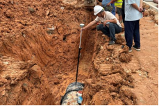 星夜鏖战 水务工程公司助力滨海快线通车——南台大道北段DN600断头管迁改项目完工136.png