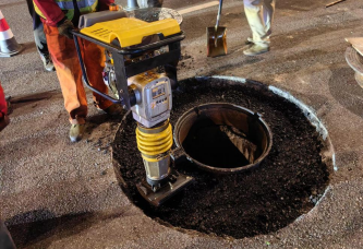 571个新型井盖“上岗” 守护百姓脚下安全568.png