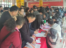 现场办公润心田 市水务集团所属滨海水务公司组织开展综保区一期交房现场办公服务270.png