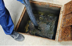 奋战“烤”场 福州水务集团坚守岗位守护民生“清凉线”1810.png