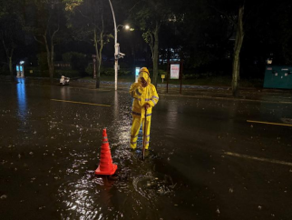 迎风战雨 水务排水人昼夜鏖战护安澜501.png