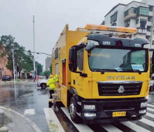 迎风战雨 水务排水人昼夜鏖战护安澜698.png