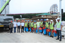 1754641144280010315.png 炎夏送凉 福州水务集团组织开展一线高温慰问125.png