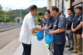 1754641522172033441.png 炎夏送凉 福州水务集团组织开展一线高温慰问1526.png