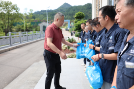 炎夏送凉 福州水务集团组织开展一线高温慰问1527.png